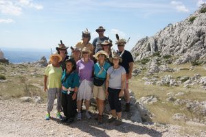 Die Schamanen halten inzwischen die Stellung - wenn Sie mir den sprachlichen militärischen Ausdruck verzeihen