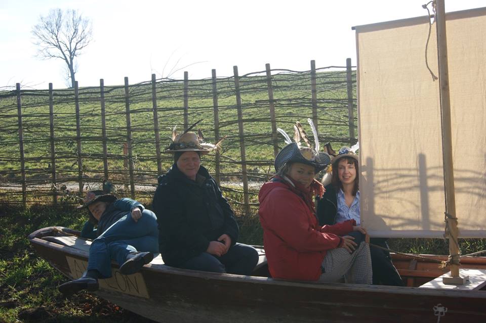 Schamnimus-Gruppe-Wien-Niederoesterreich-auf-piratenschiff