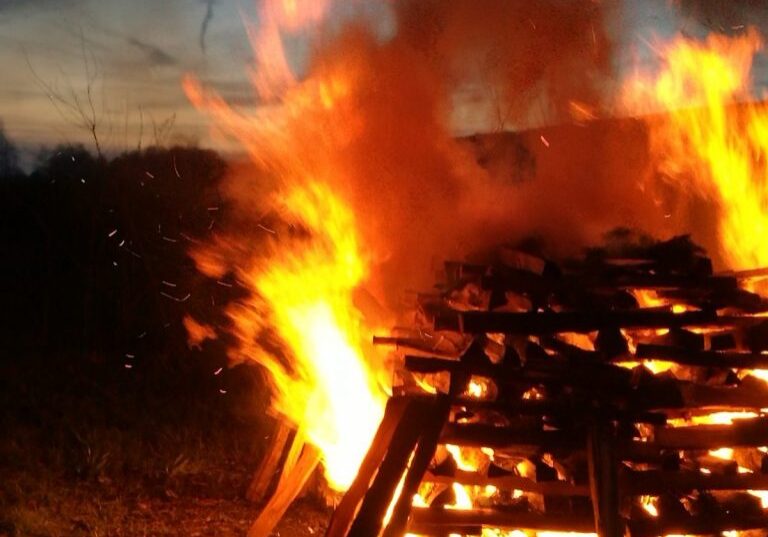 IMG_20180414_201831-feuer