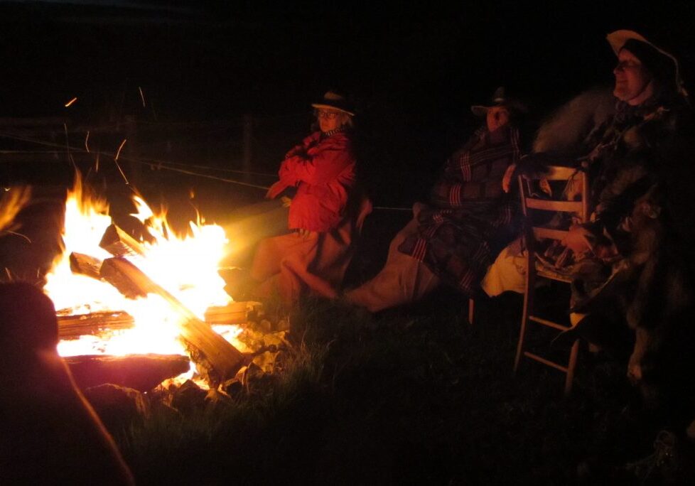 Vor dem glühenden Maul des Jaguars verharrend, <br> das uns aus dem Feuer entgegen springt.